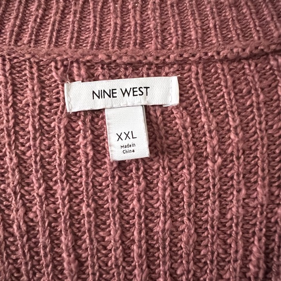 Beautiful Nine West V-neck button up sweater. - Picture 11 of 11